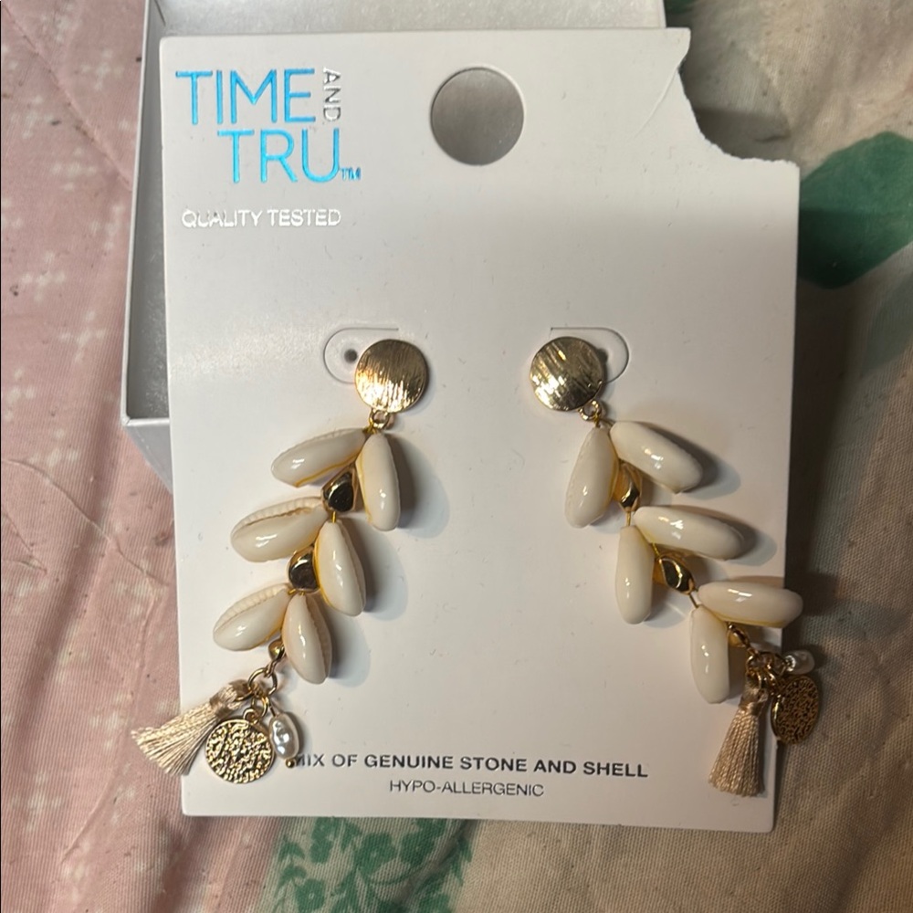 Time and Tru Gold and Cream Earrings